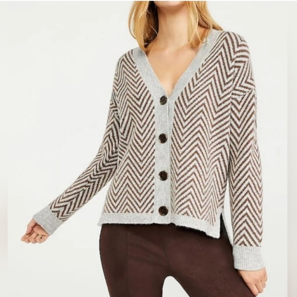 Ann Taylor Petite Gray Brown Herringbone Boyfriend Buttoned Cardigan Sweater XXS - Picture 7 of 12